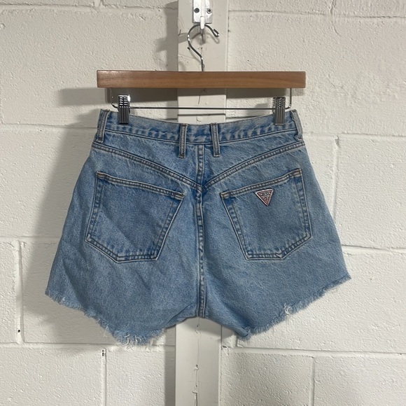 Guess Women’s Light Blue Front Button Closure Denim Shorts Sz 31 - Picture 4 of 4
